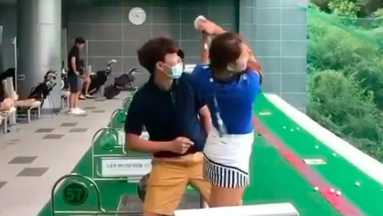 Golf fans react to an INCREDIBLE but DANGEROUS golf drill